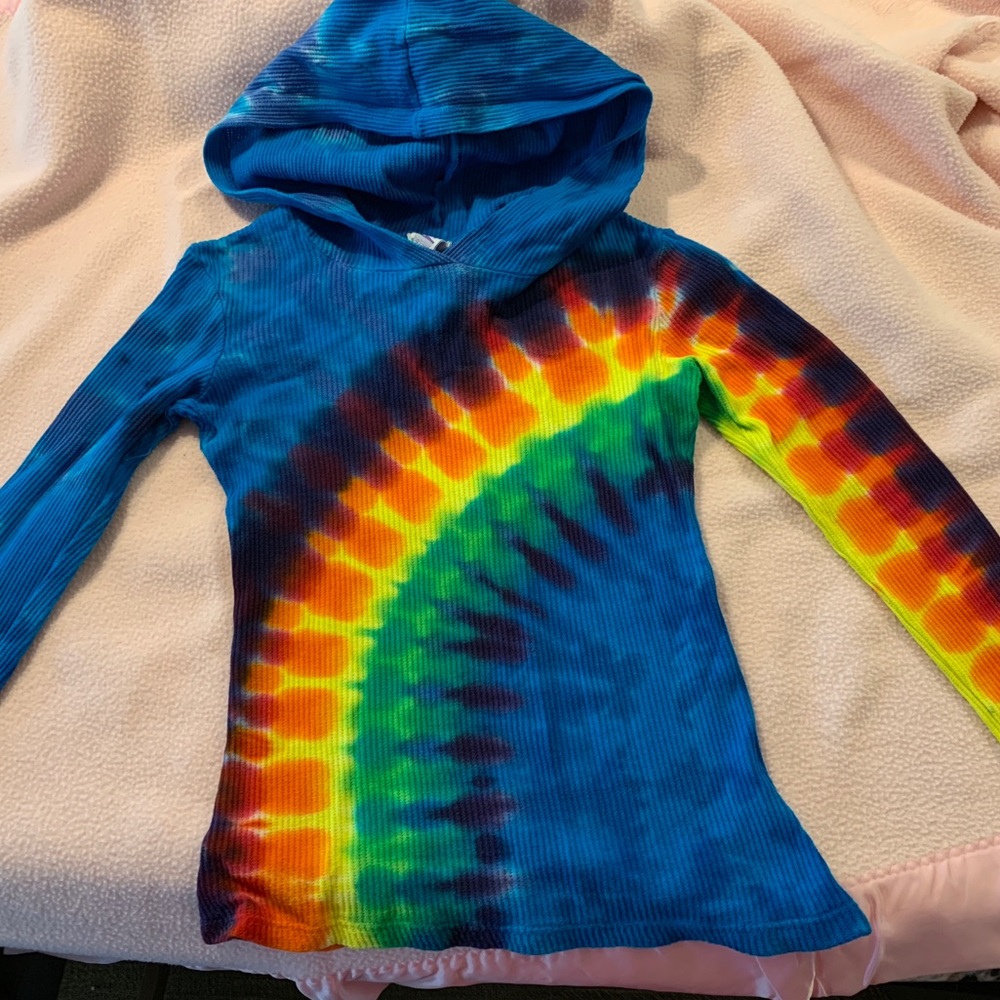Girls tie dyed hoodie shirt
